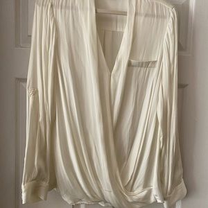 Torrid ivory satin drapey blouse top size 1 EUC!